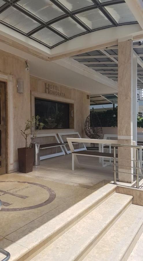 Hotel Honorata Paralía Eksteriør bilde